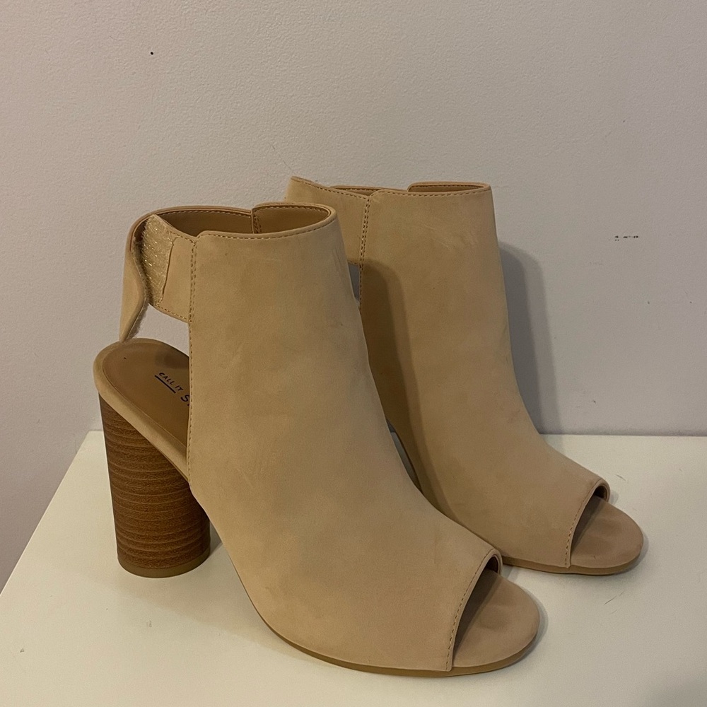 Call It Spring Open Toe Heeled Boots Size 8.5